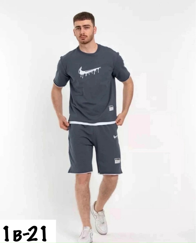 Спортивный костюм 23036861