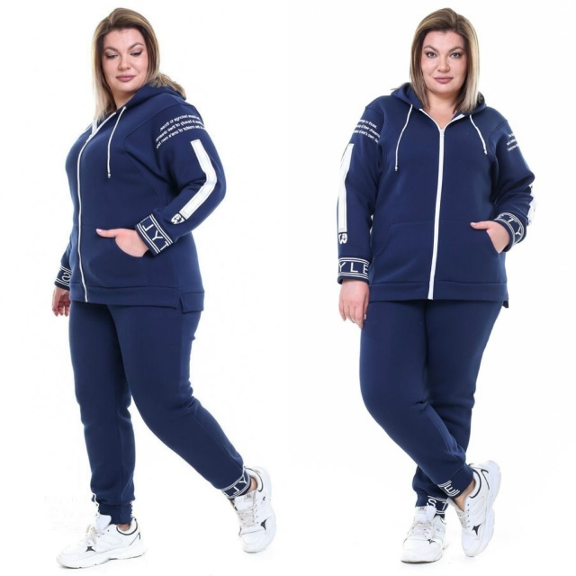 Спортивный костюм 23038287