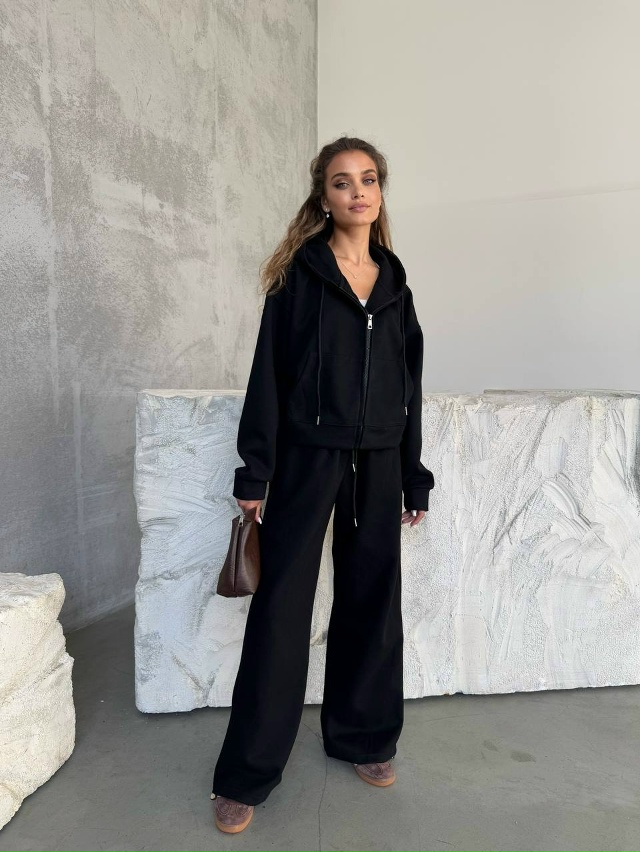 Спортивный костюм 23041599