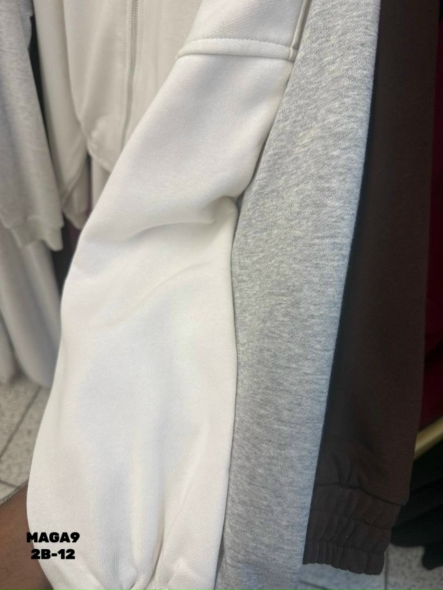 Спортивный костюм 23043486