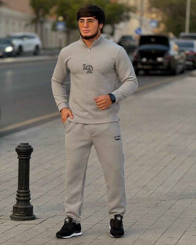 Спортивный костюм 23046499