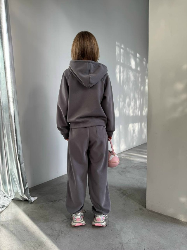 Спортивный костюм 23048738