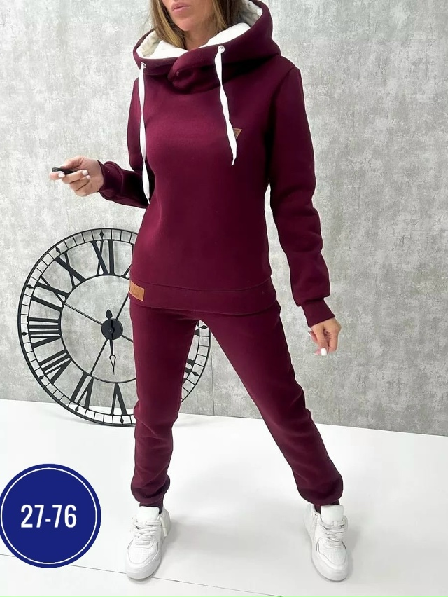 Спортивный костюм 23049256