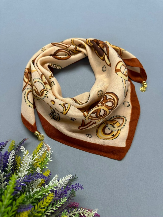 Платок 23054348