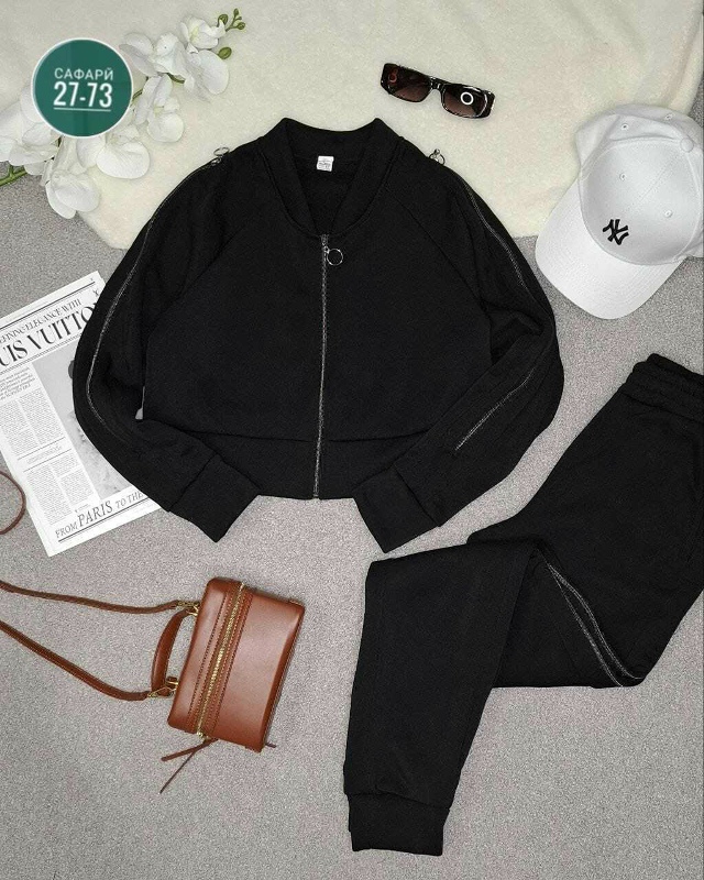 Спортивный костюм 23056745