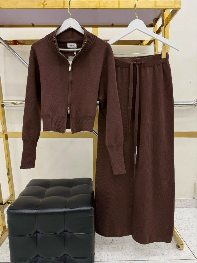 Спортивный костюм 23058523