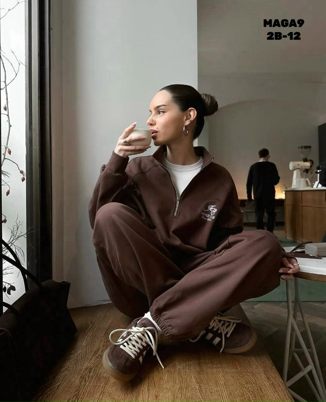 Спортивный костюм 23060748