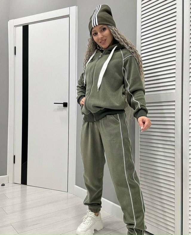 Спортивный костюм 23062825