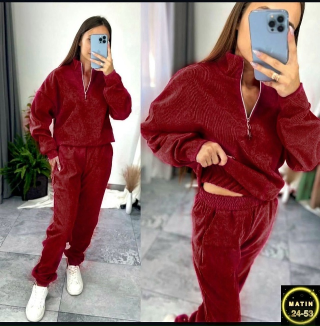 Спортивный костюм 23062876