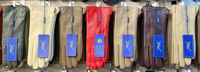 Перчатки 23069322