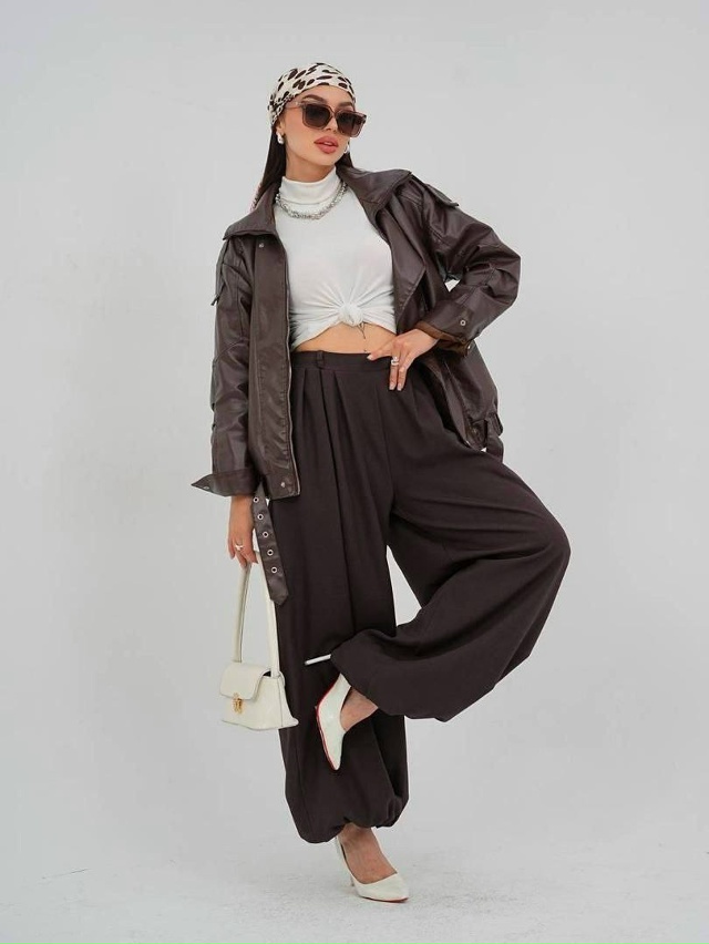 Спортивный костюм 23070952