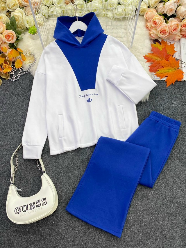 Спортивный костюм 23073333