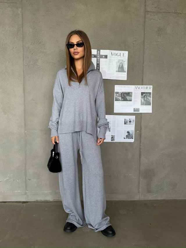 Спортивный костюм 23073142