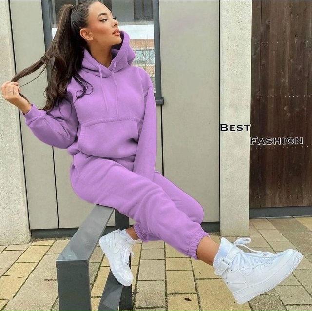 Спортивный костюм 23074381