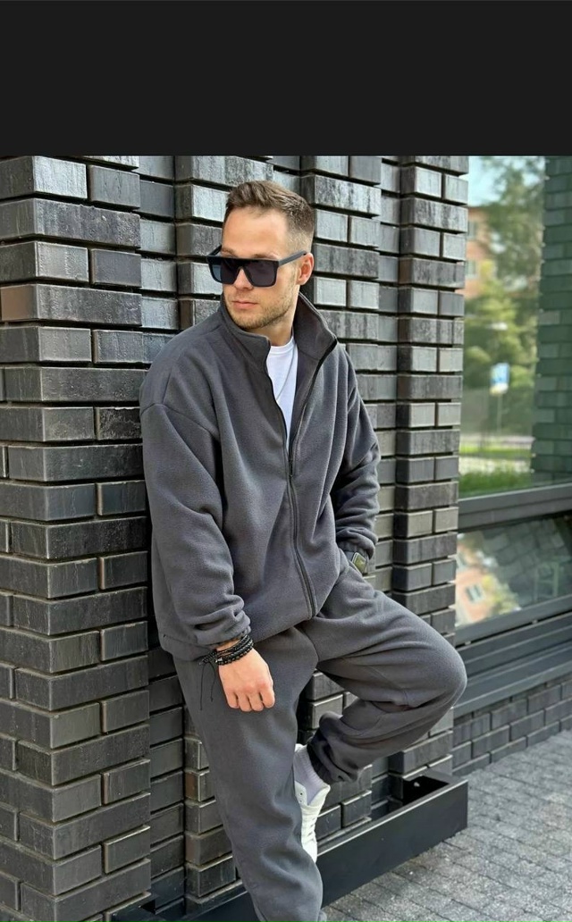 Спортивный костюм 23078559