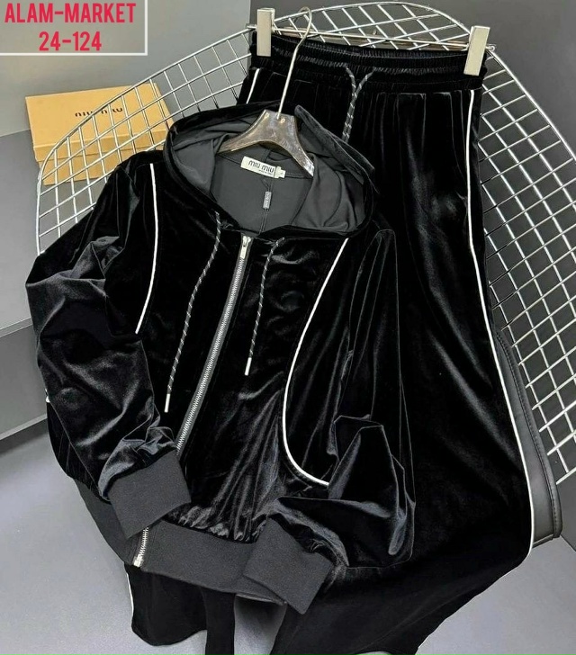 Спортивный костюм 23079259