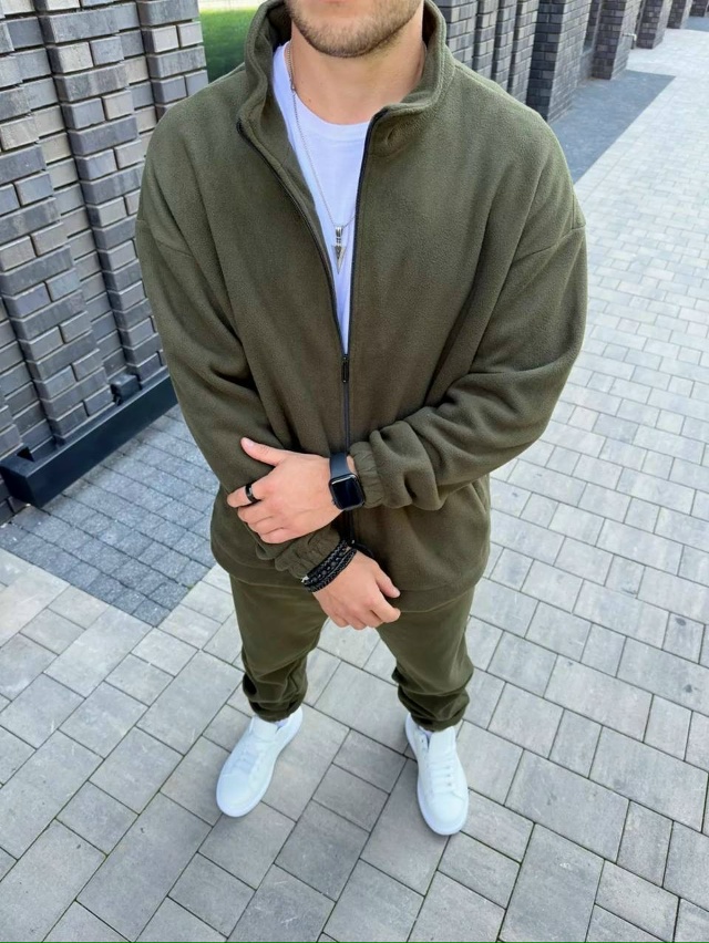 Спортивный костюм 23078559