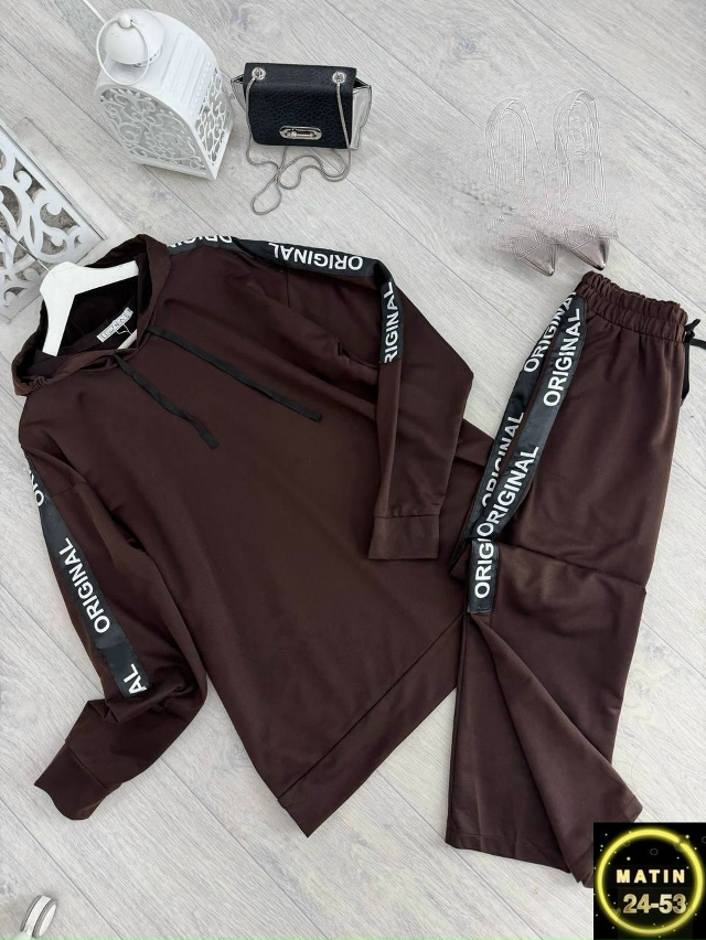 Спортивный костюм 23081785