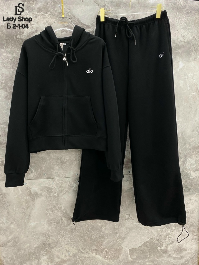 Спортивный костюм 23083244