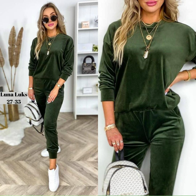 Спортивный костюм 23084912