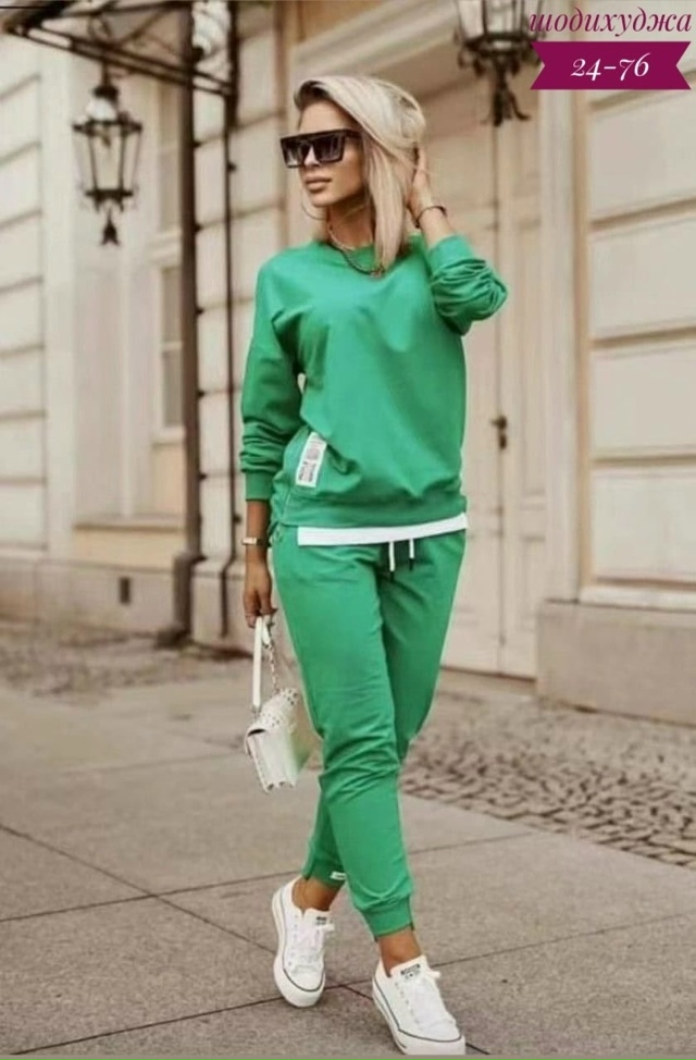 Спортивный костюм 23089286