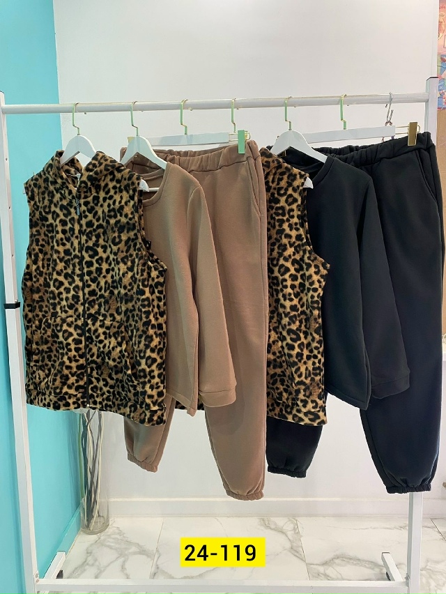 Спортивный костюм 23093566