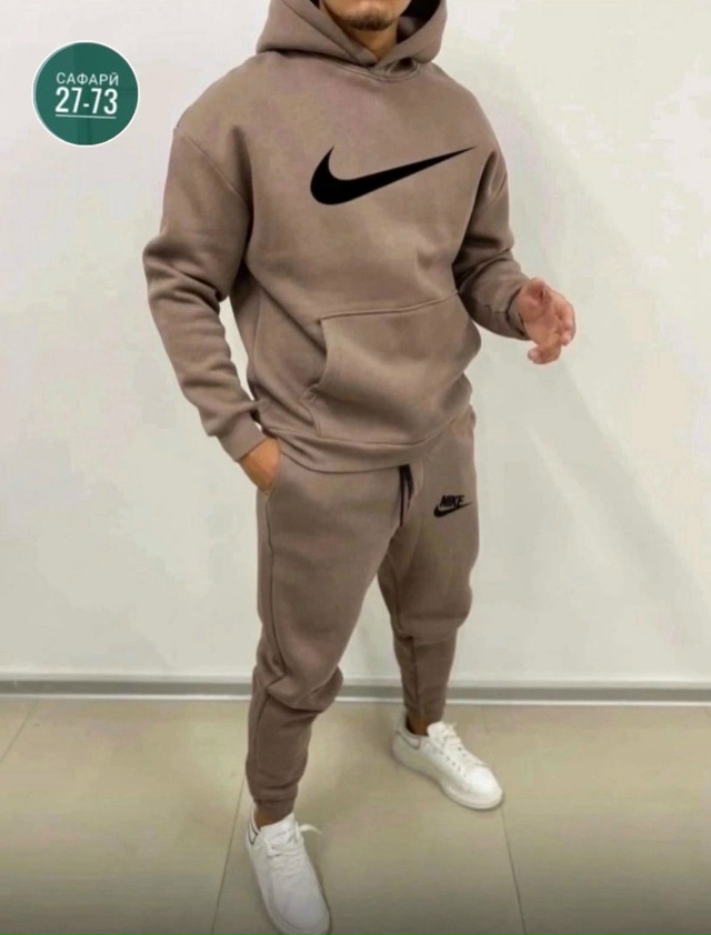 Спортивный костюм 23095548