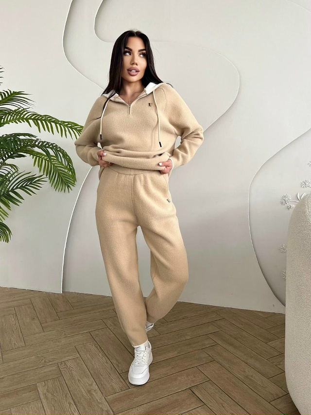 Костюм 23096420