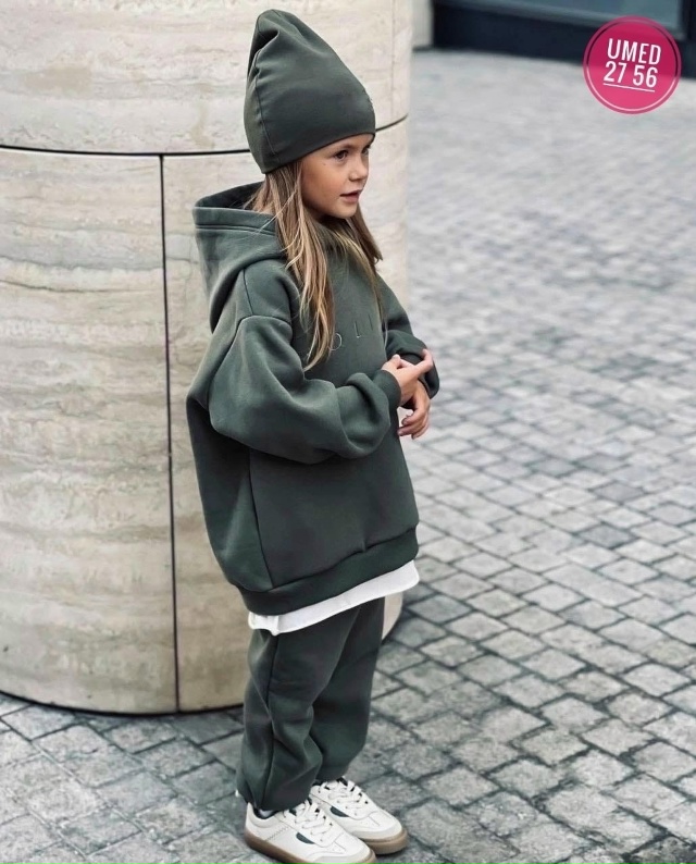 Спортивный костюм 23098420