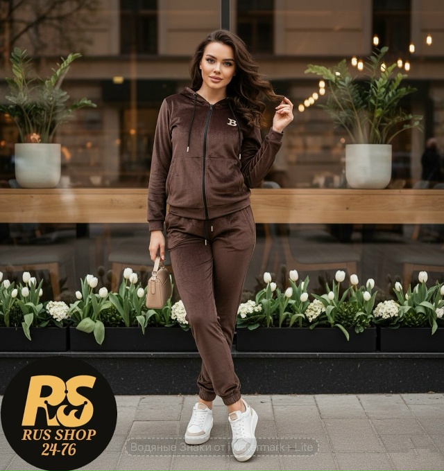 Спортивный костюм 23098450