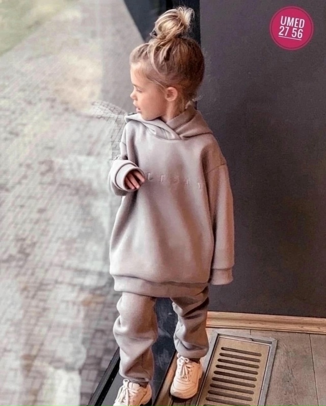 Спортивный костюм 23098420