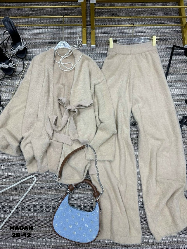 Костюм 23100504