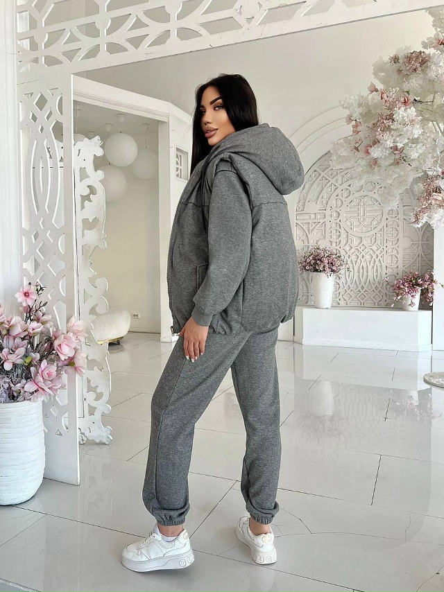 Спортивный костюм 23105451