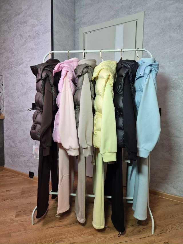 Спортивный костюм 23105449