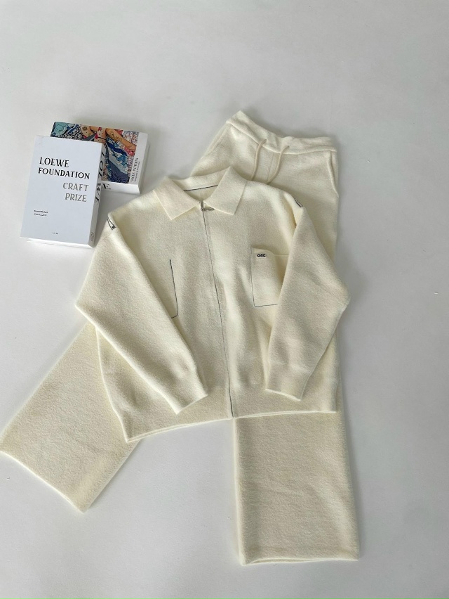 Спортивный костюм 23105455