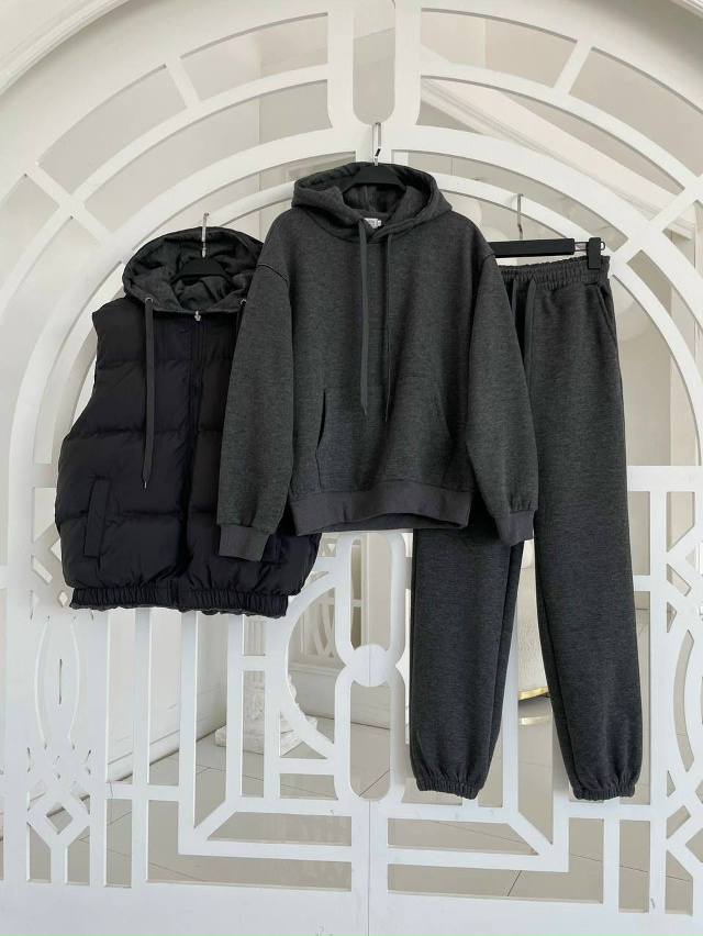 Спортивный костюм 23105452