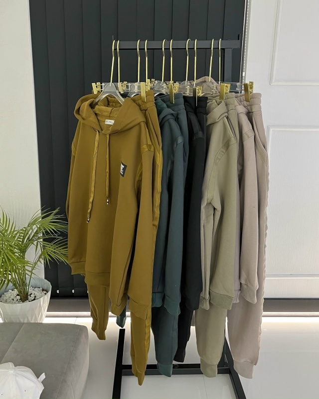 Спортивный костюм 23107216