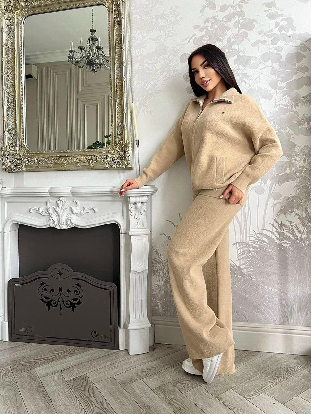 Спортивный костюм 23108765