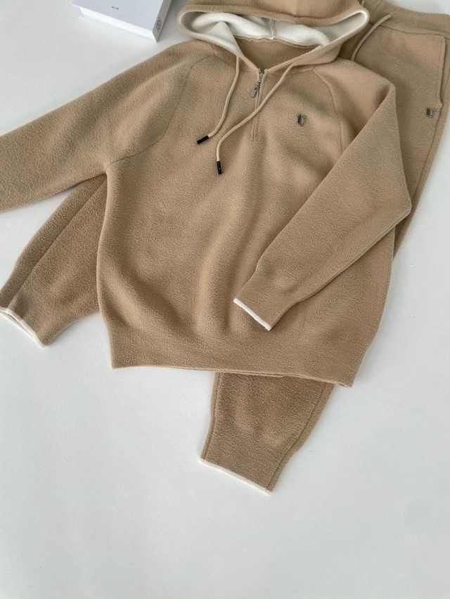 Спортивный костюм 23108152