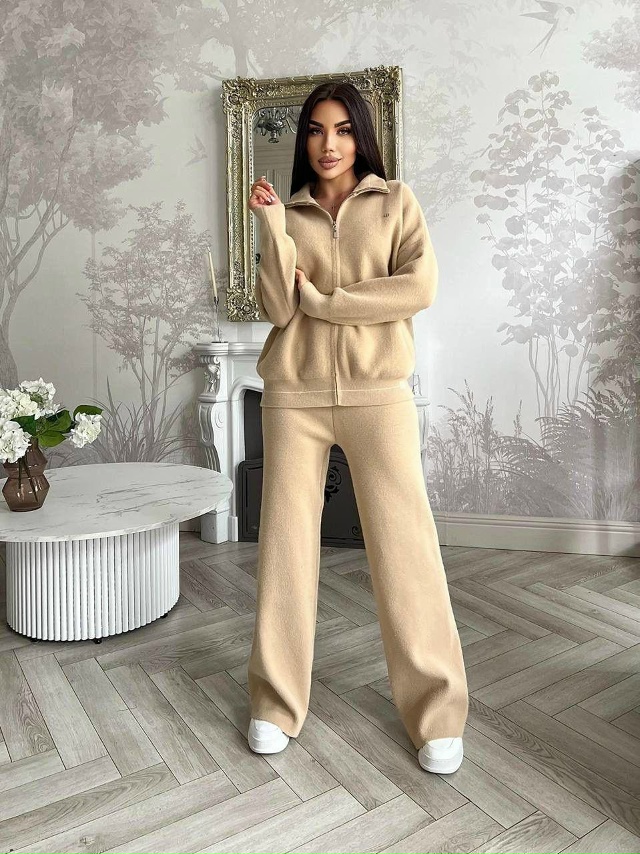 Спортивный костюм 23108765