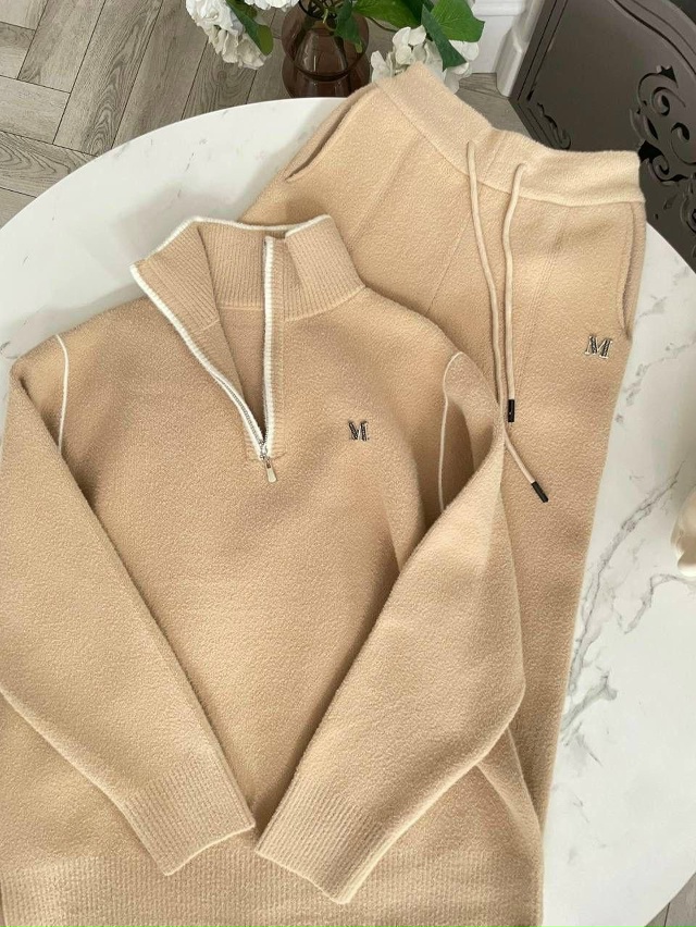 Костюм 23108235