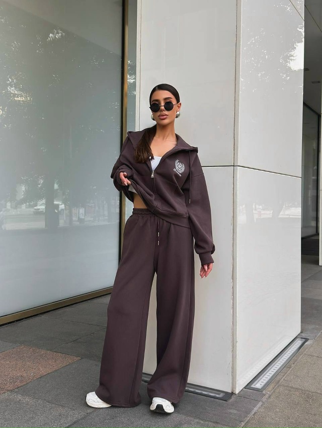 Спортивный костюм 23109773