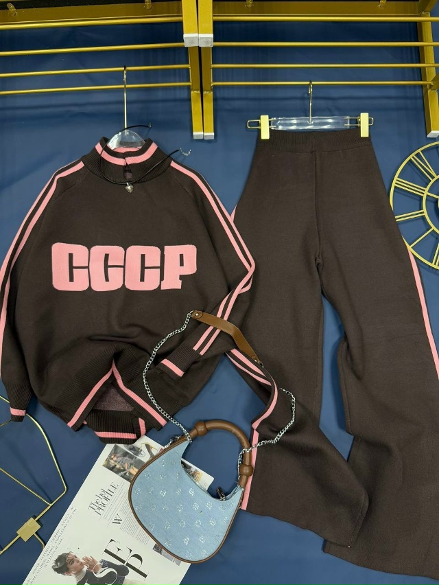 Спортивный костюм 23109216