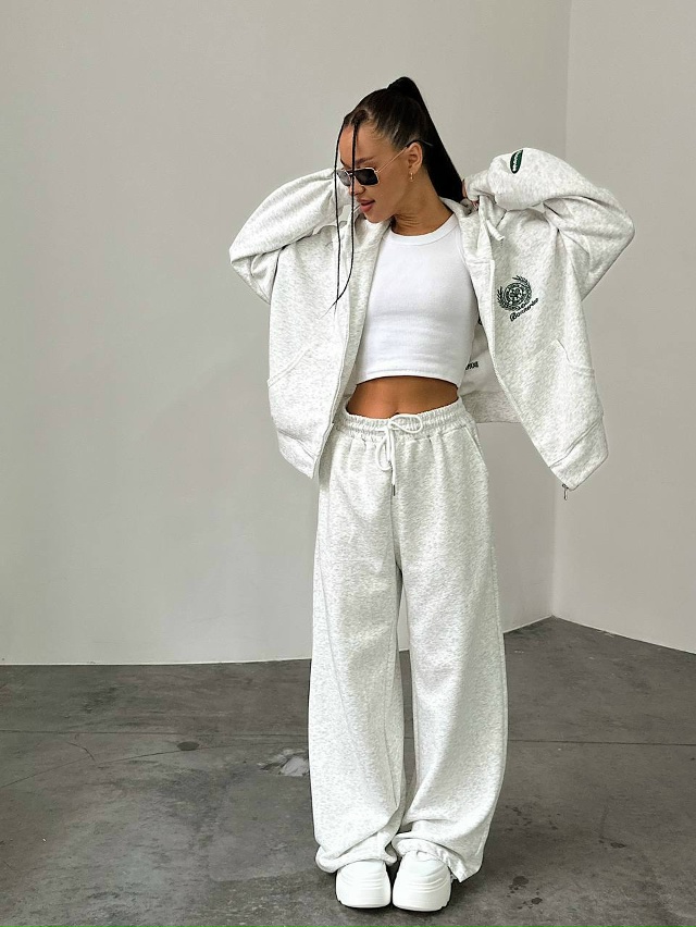 Спортивный костюм 23114619