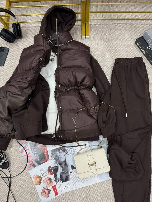 Спортивный костюм 23117984