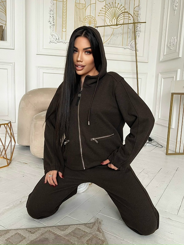 Спортивный костюм 23118852