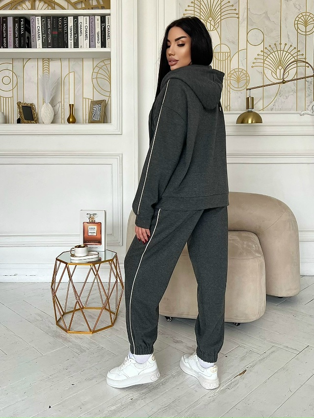 Спортивный костюм 23118849