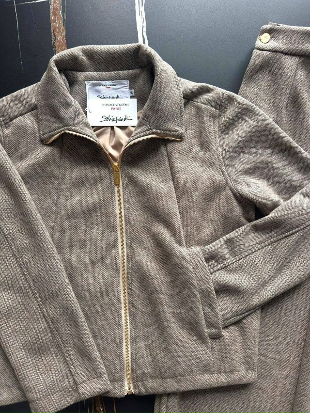 Спортивный костюм 23122692