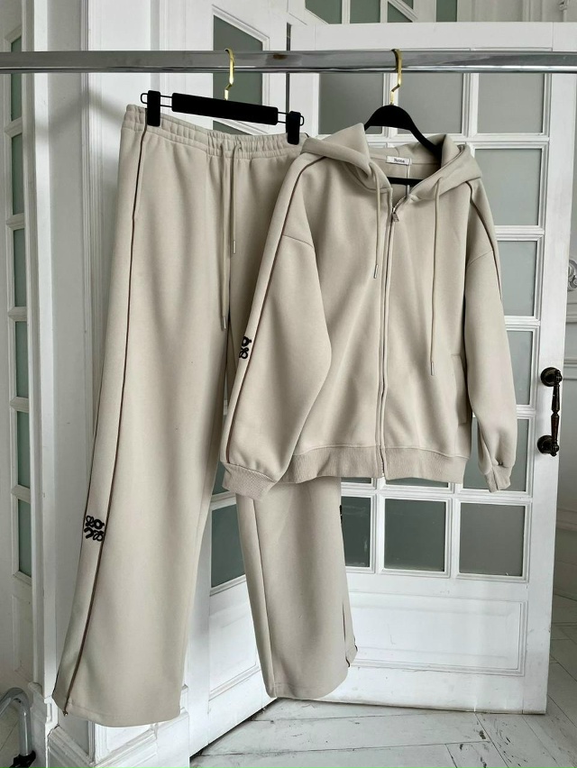 Спортивный костюм 23129987