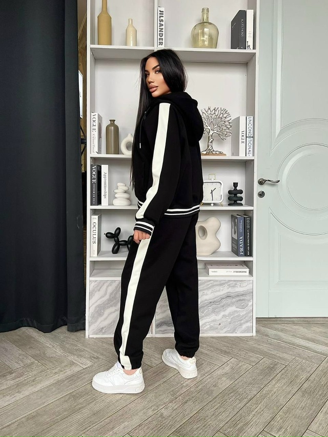 Спортивный костюм 23130078